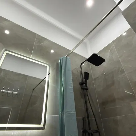 Appartement Alpha 1 *